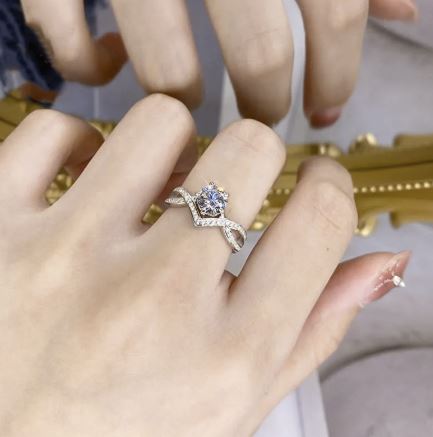 Elegant Luxury Artificial Diamond Ring